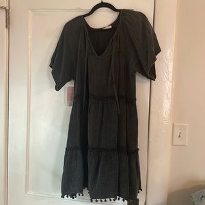 Boutique dress - black / gray. Cute details!! NWT